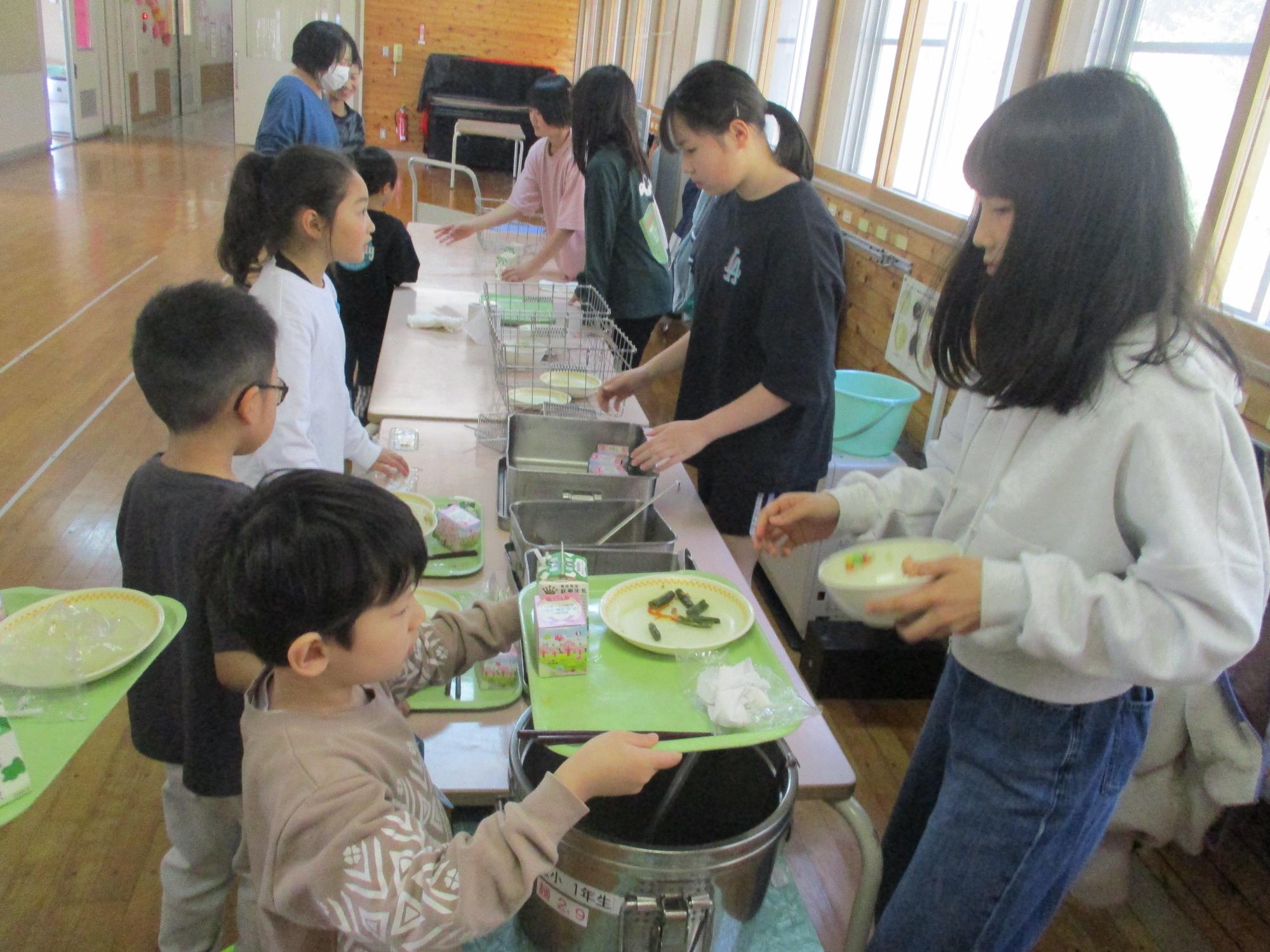 給食支援1