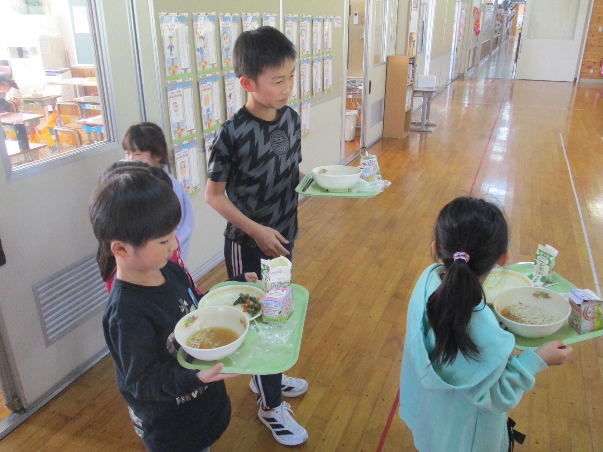 給食支援3