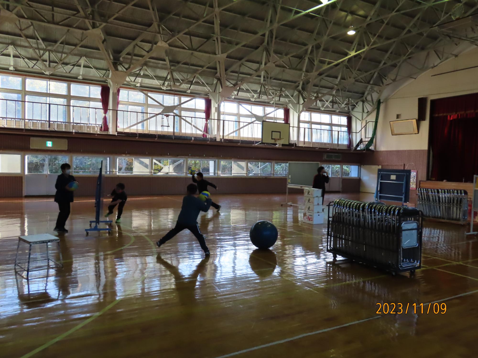 スポーツクラブ