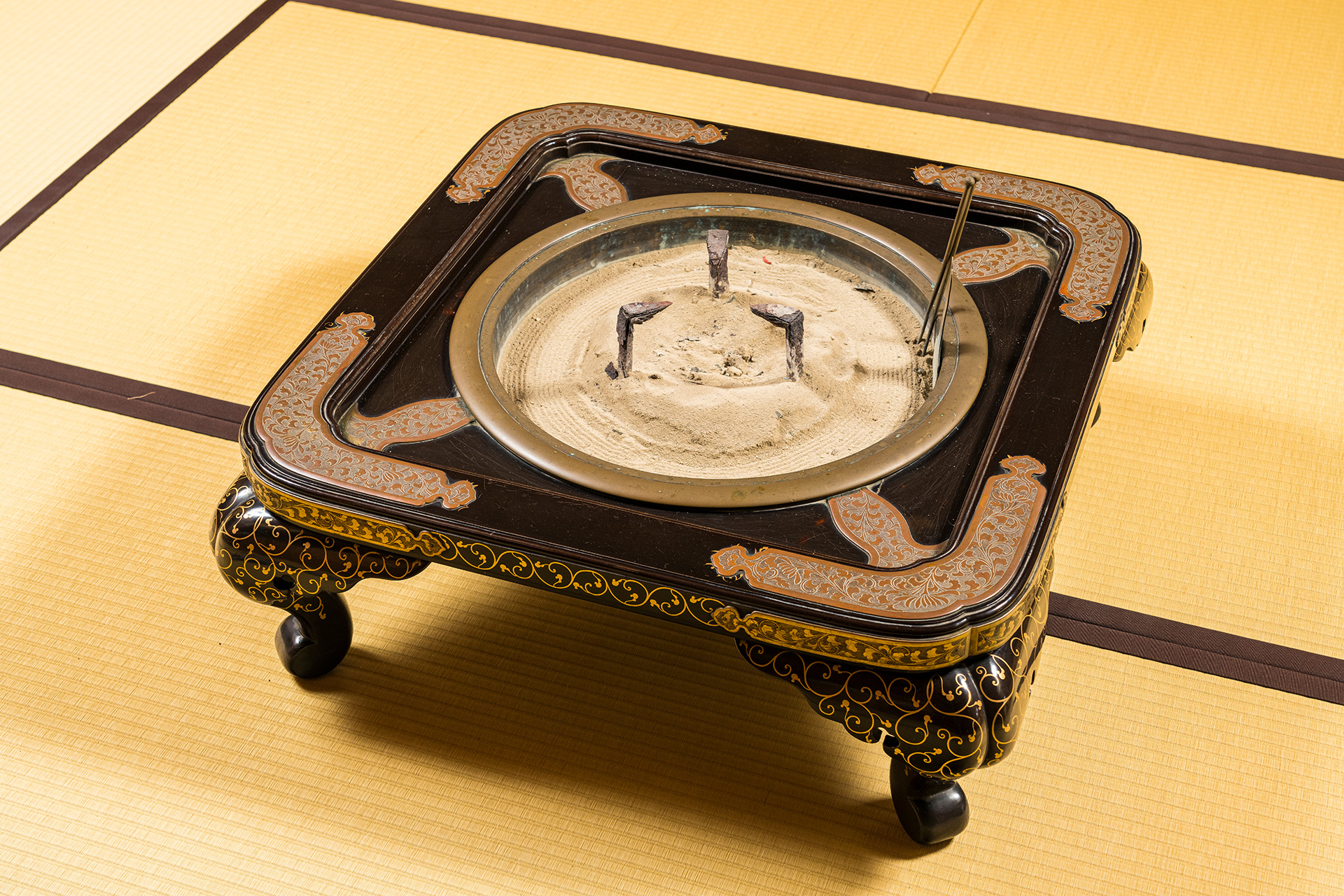 宮越家 離れ/庭園 宮越家に残された美しい工芸品や書画